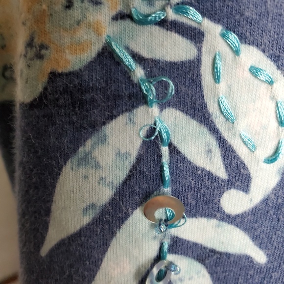 JH COLLECTABLES- Spring Wildflower Garden T-Shirt! - Picture 2 of 8